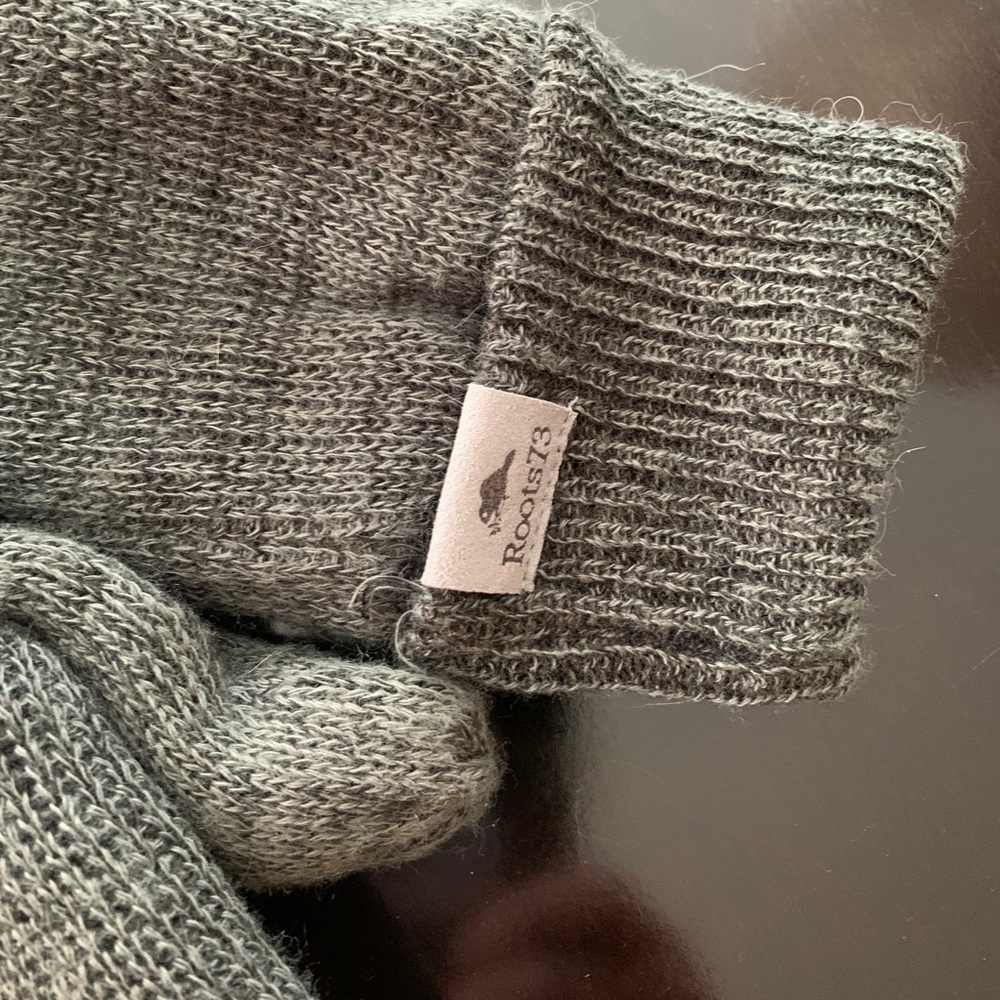 Roots Mittens